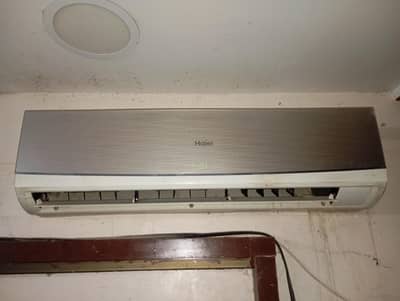 air conditioner 1.5 ton urgent basic sale