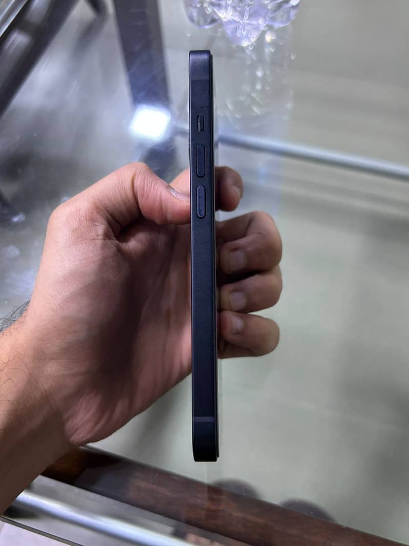 Apple iPhone 14 3