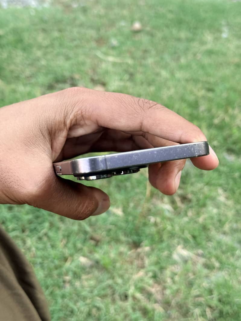 iPhone 14 Pro Max 5