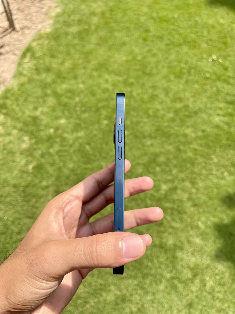 Apple iPhone 13 FU 4