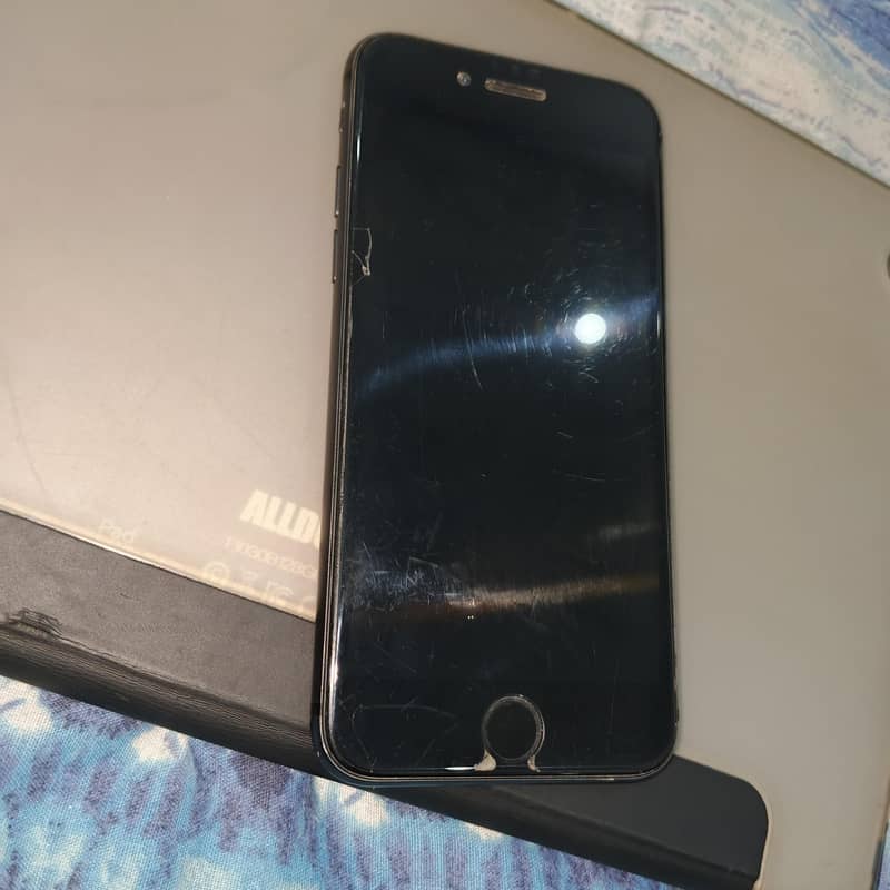 Apple iPhone 8 0