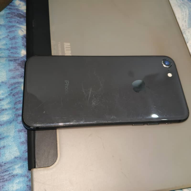 Apple iPhone 8 2