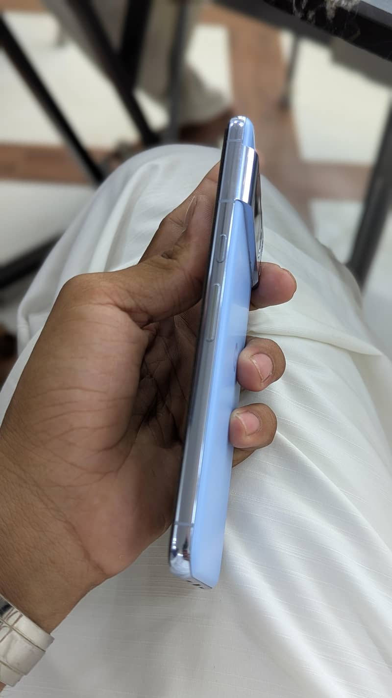 Google Pixel 8 Pro 2