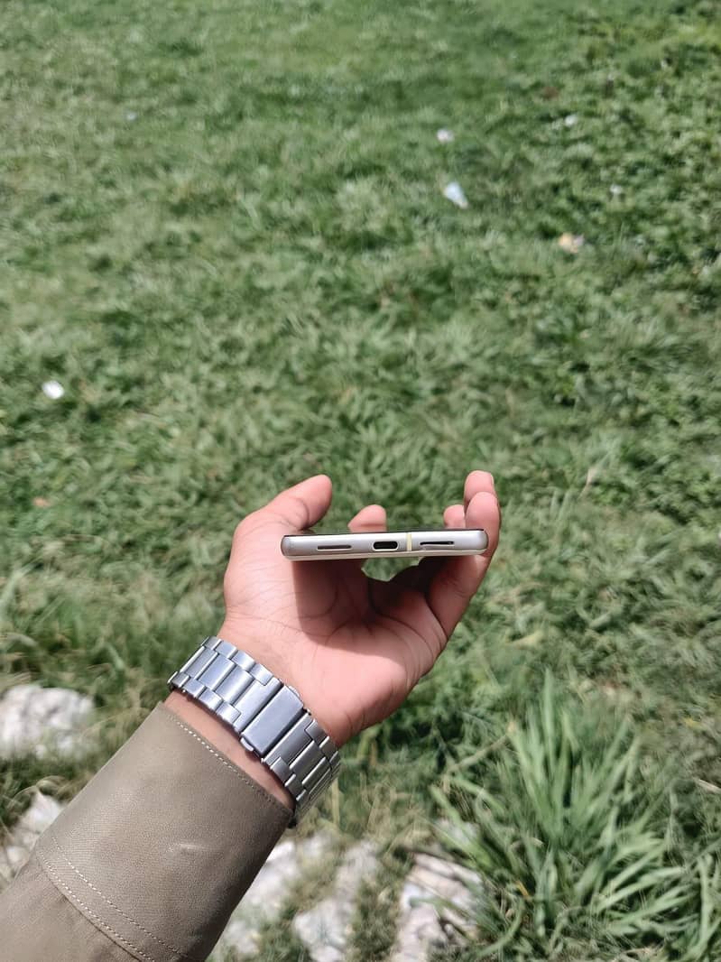 Google Pixel 7 5