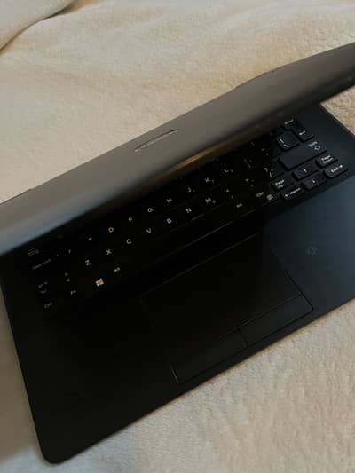 Dell Latitude E7270