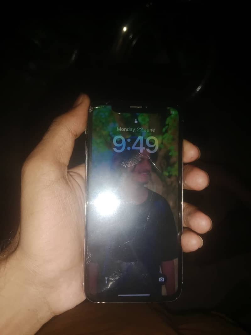 Apple iPhone X 3