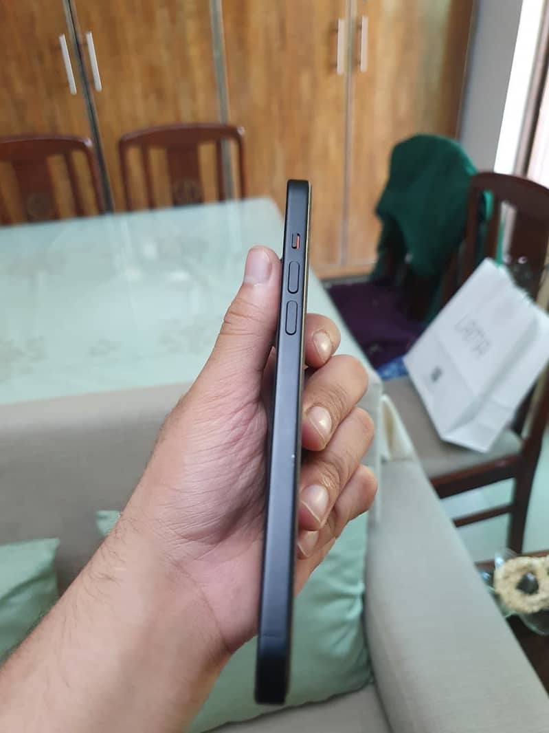 Apple iPhone 15 plus 2
