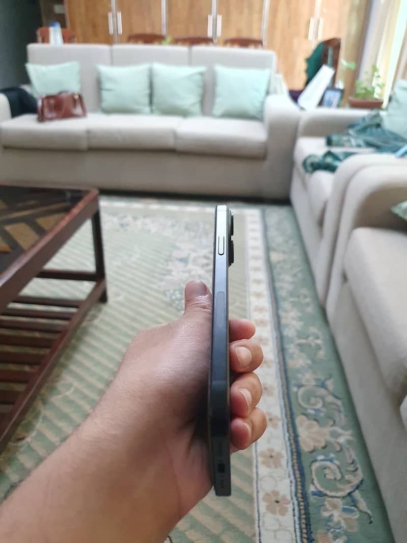 Apple iPhone 15 plus 3
