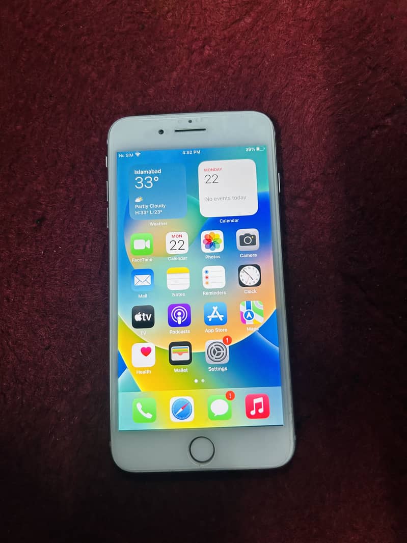 Apple iPhone 8 Plus 1