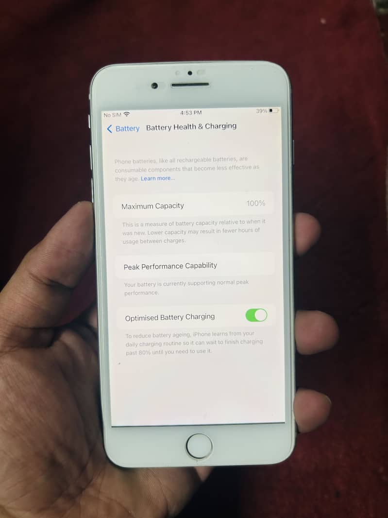 Apple iPhone 8 Plus 4