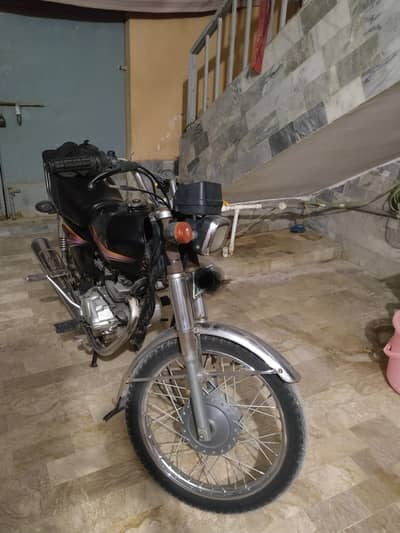 Honda CG 125, Model 2011