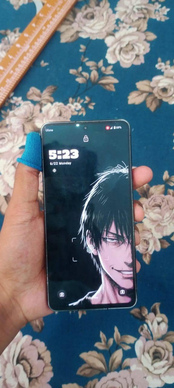 Sharp Aquos R7 0