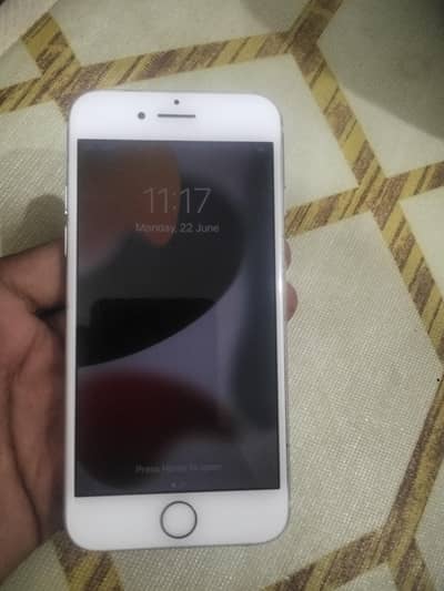 Apple iPhone 7