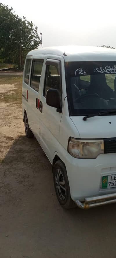 Nissan Clipper 2013