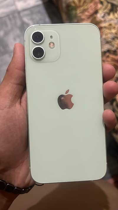 Apple iPhone 12
