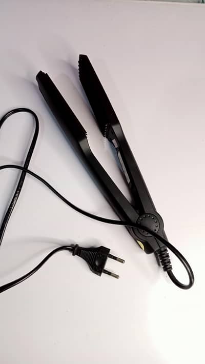Kemei Hair Crimper for sale urgent