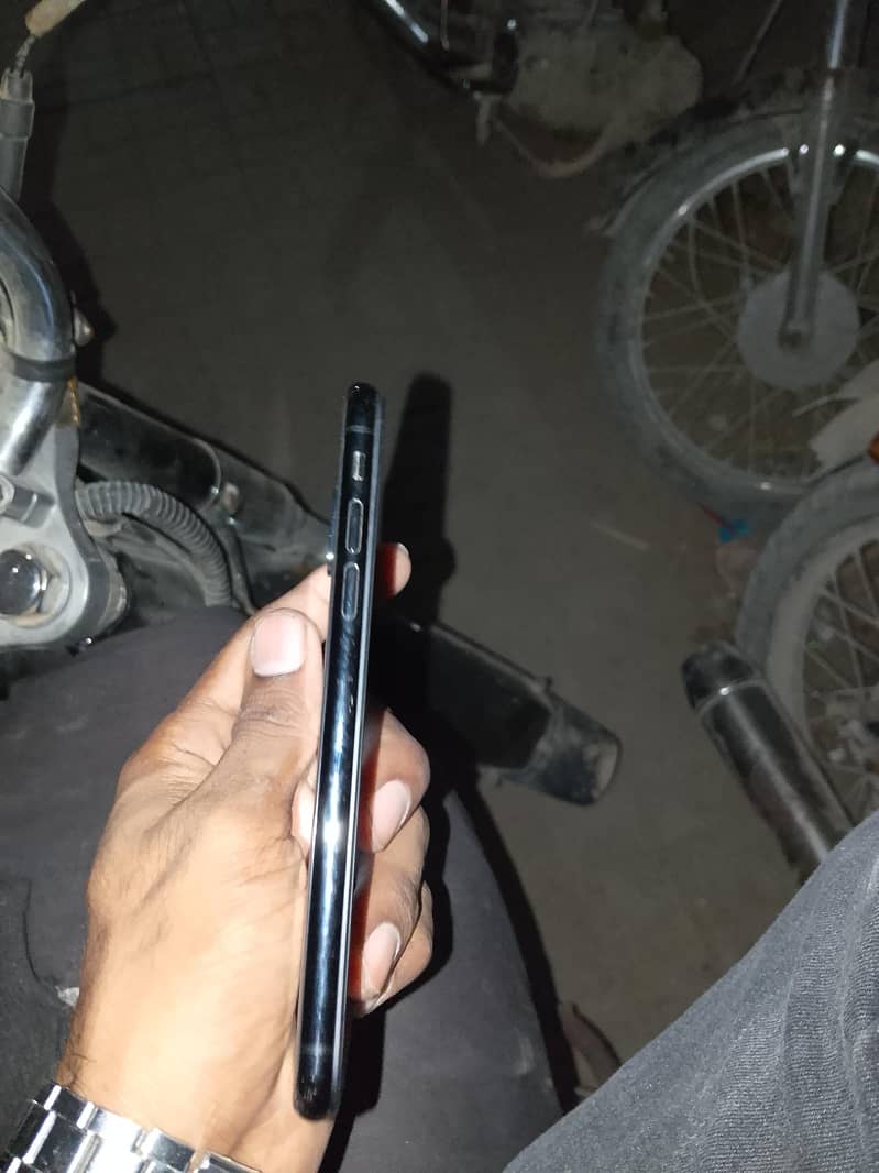 Apple iPhone X 2