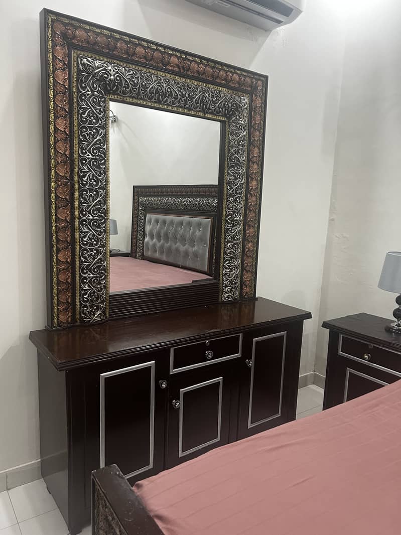 King Bed 1