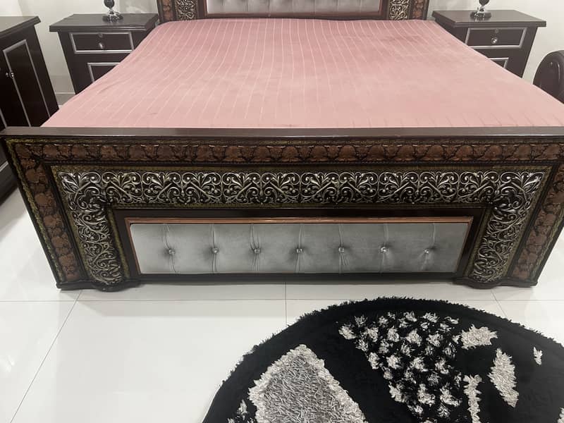 King Bed 2