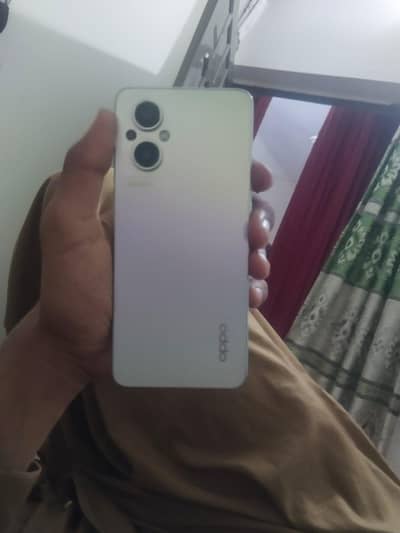 OPPO F21 Pro