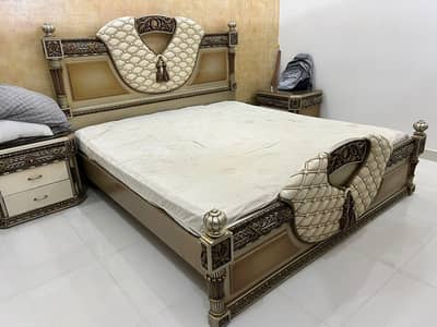 Master Bed Set (Call No 03293082625)