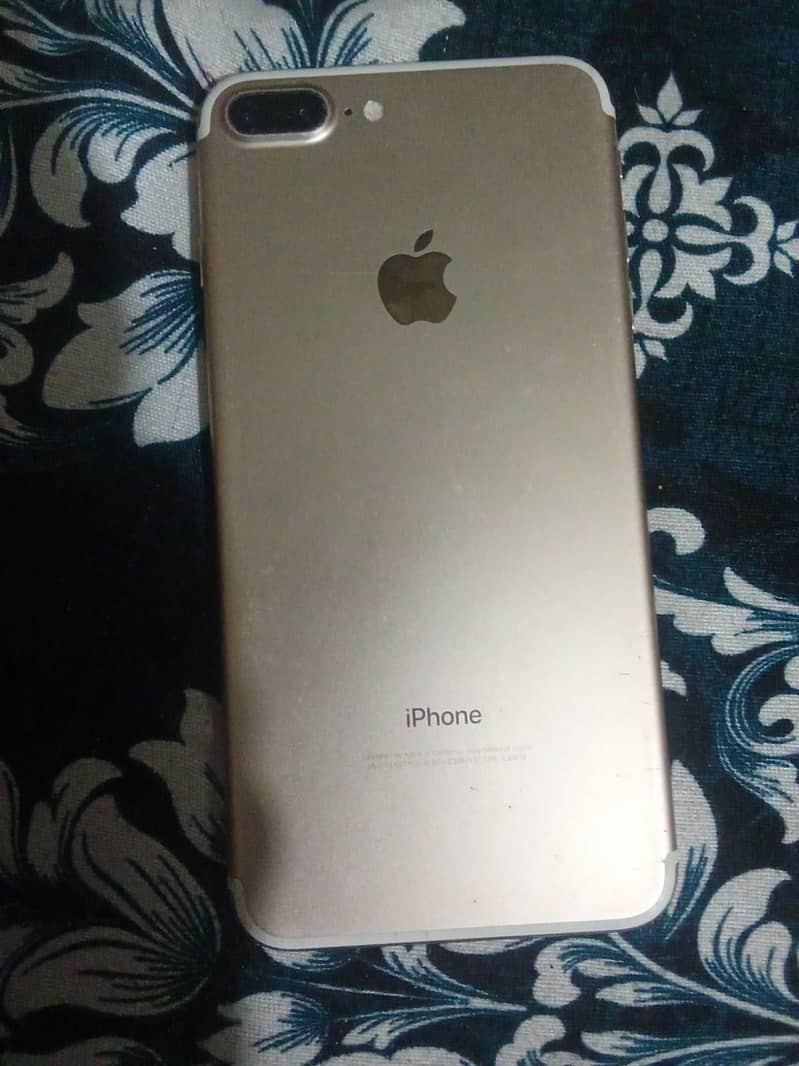Apple iPhone 7 Plus 6