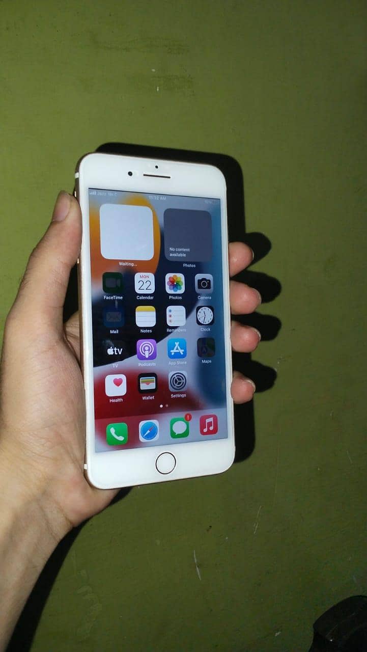 Apple iPhone 7 Plus 0