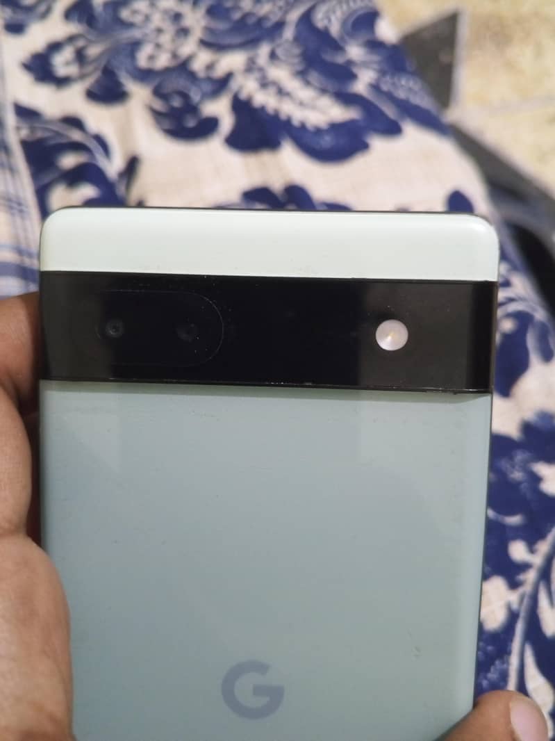 Google Pixel 6a 1