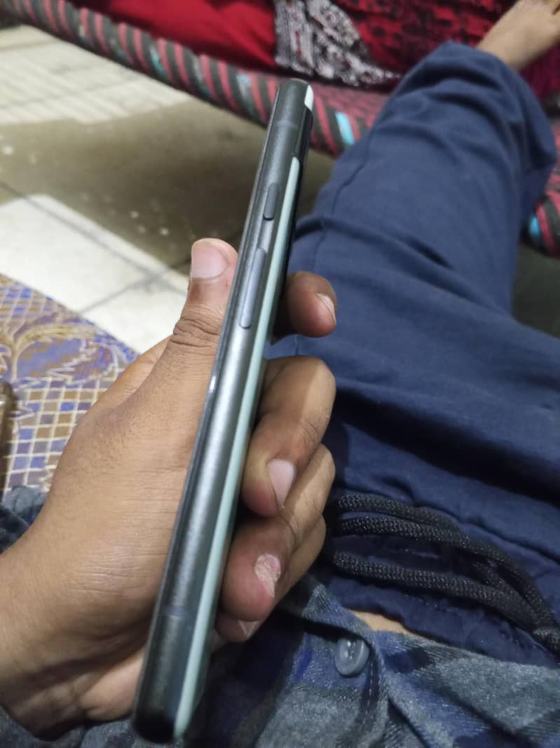 Google Pixel 6a 4