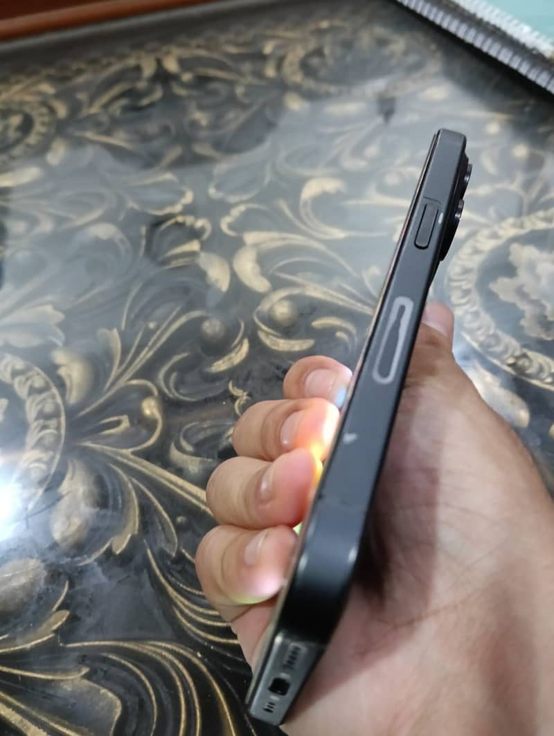 Apple iPhone 15 Pro 6