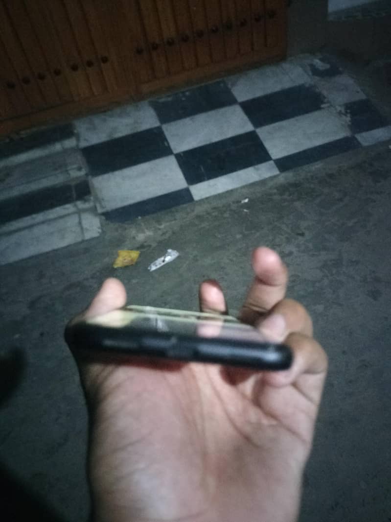 Google Pixel 4 3