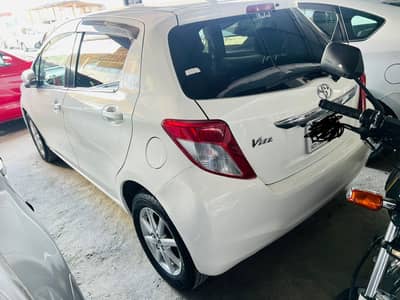 Toyota Vitz 2011