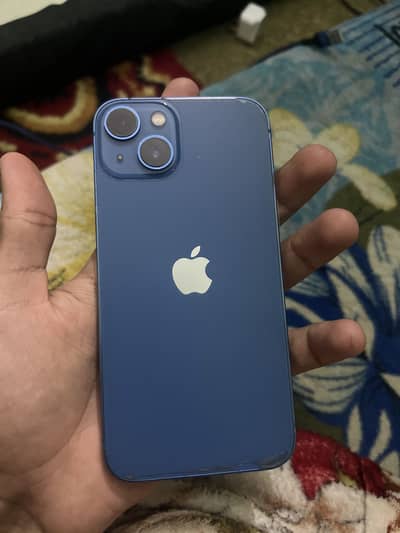 Apple iPhone 13