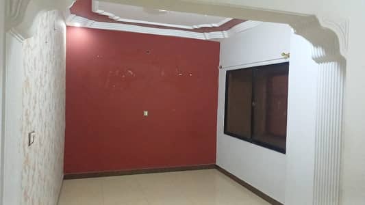Gulshan Iqbal block 1 Hashim Arcade  3rd Floor No lift 2 Bed DD Demand 50000 *Code(16634)*