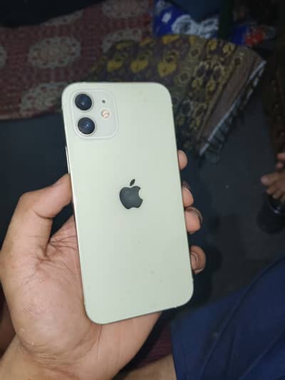 Apple iPhone 12