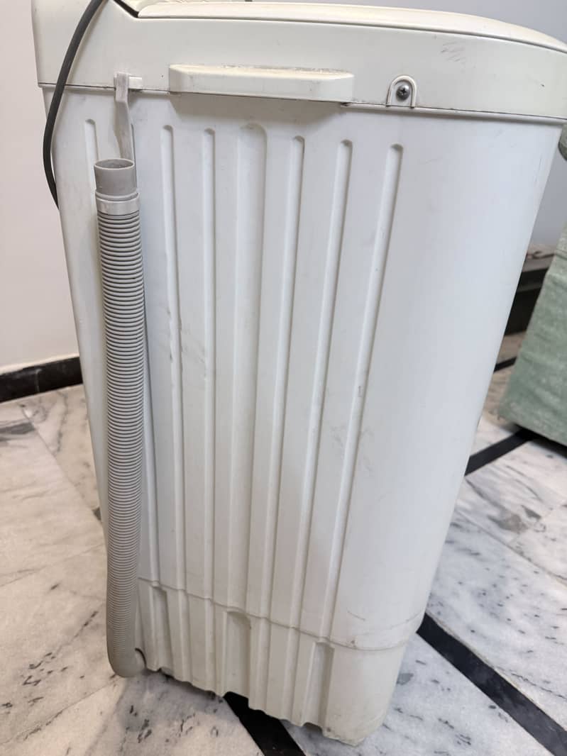Wahing machine + Dryer 3