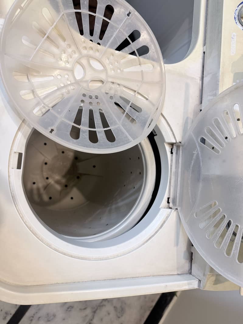 Wahing machine + Dryer 4