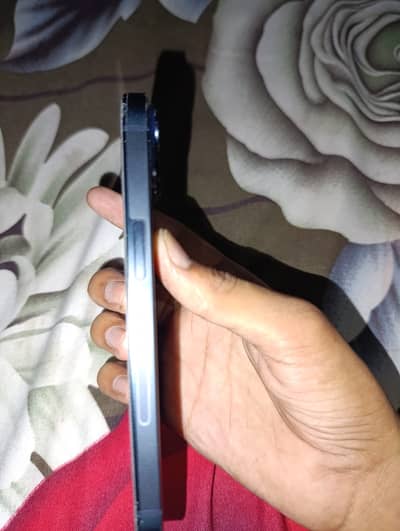 Apple iPhone 14