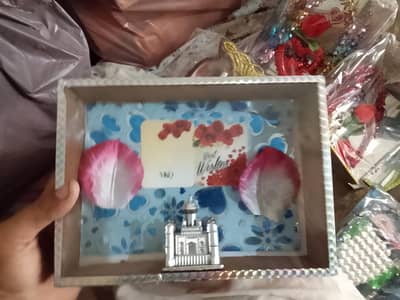gift and packing items