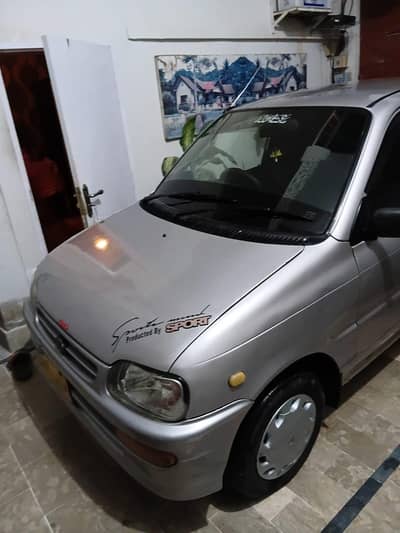 Daihatsu Cuore 2003