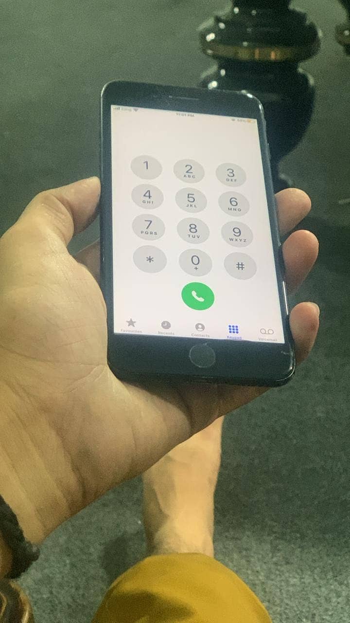 Apple iPhone 7 Plus 5
