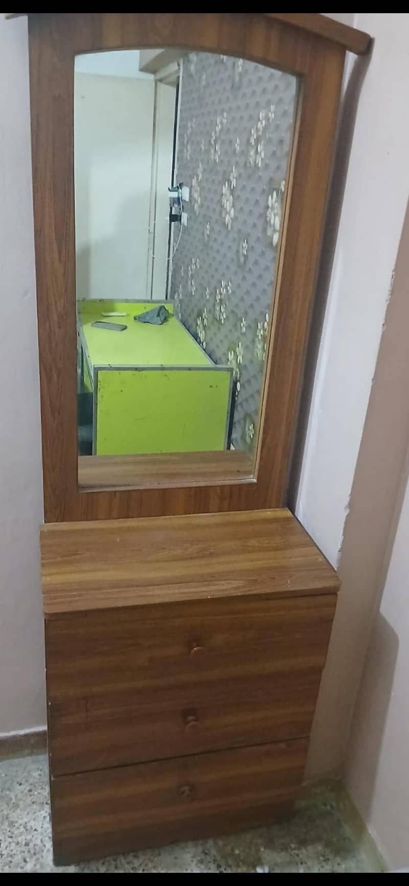 Dressing table 1