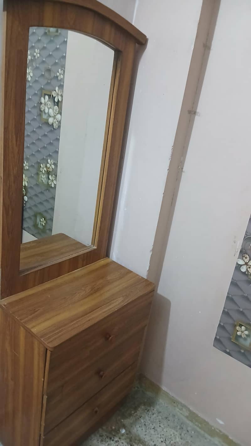 Dressing table 2