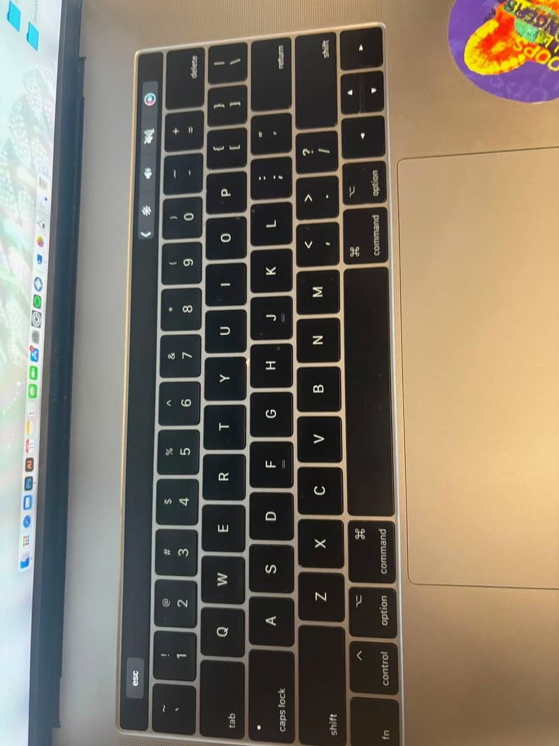 MACBOOK PRO 2017 1