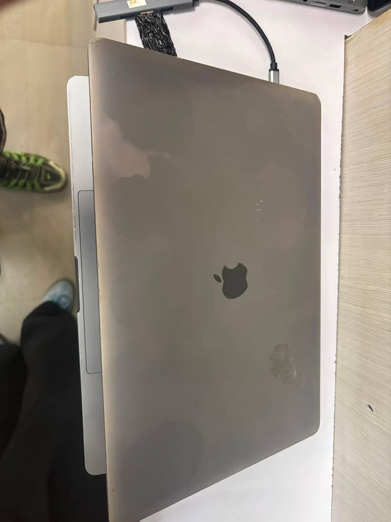 MACBOOK PRO 2017 3