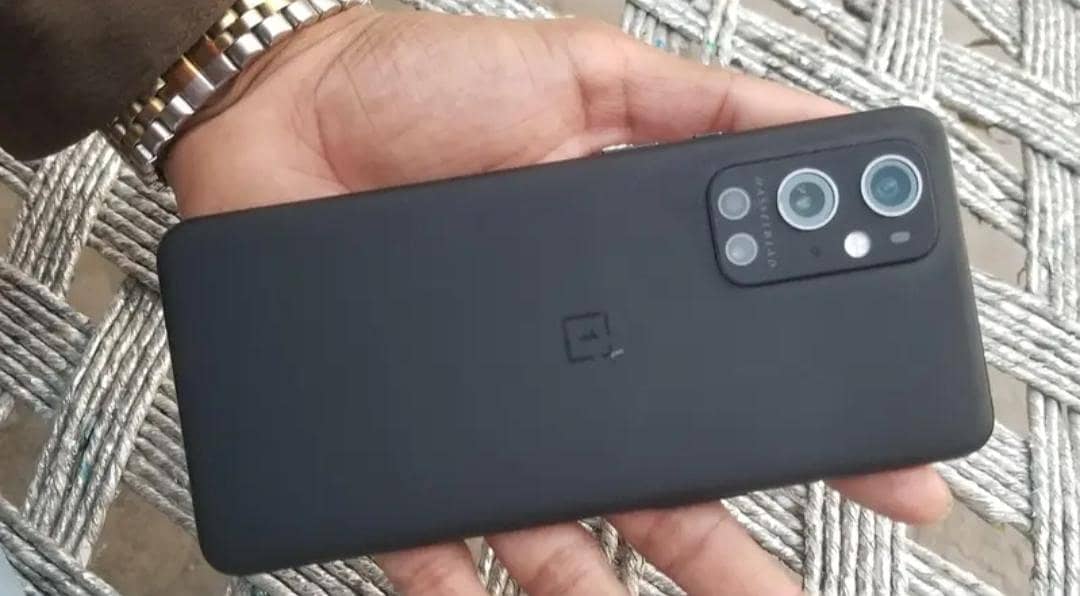 One Plus 9 Pro 7