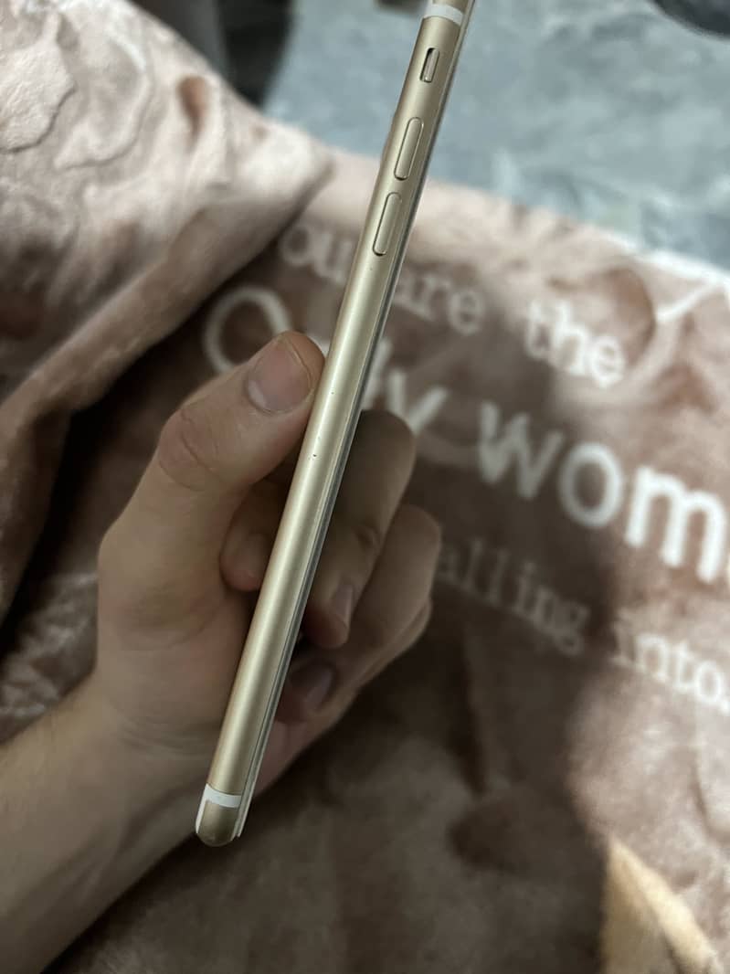 Apple iPhone 7 Plus 5