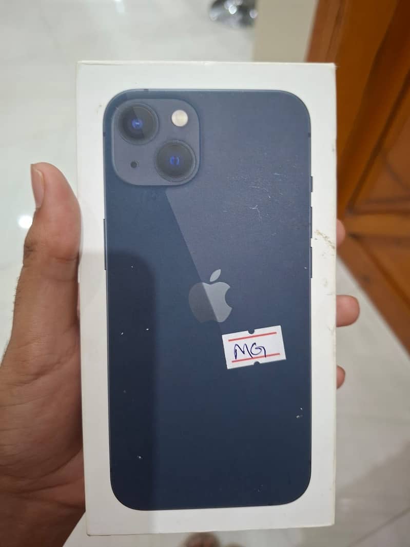 Apple iPhone 13 4