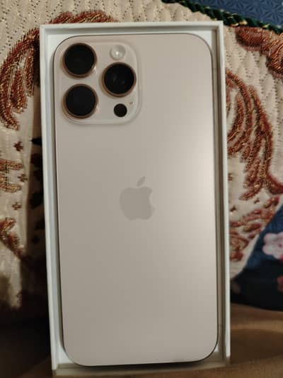 Apple iPhone 16 Pro Max