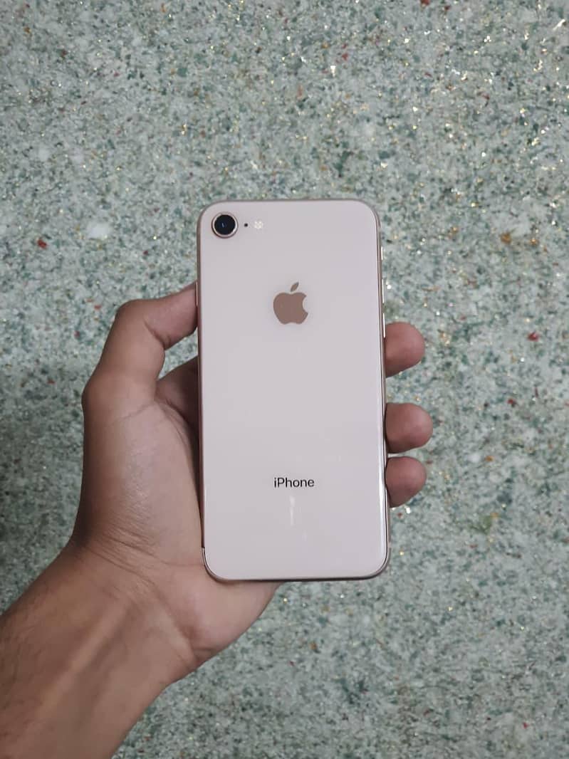 Apple iPhone 8 3
